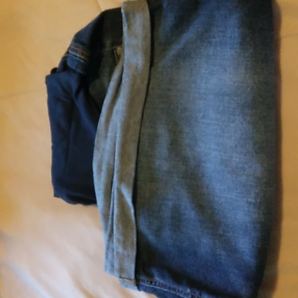 3x maternity shorts